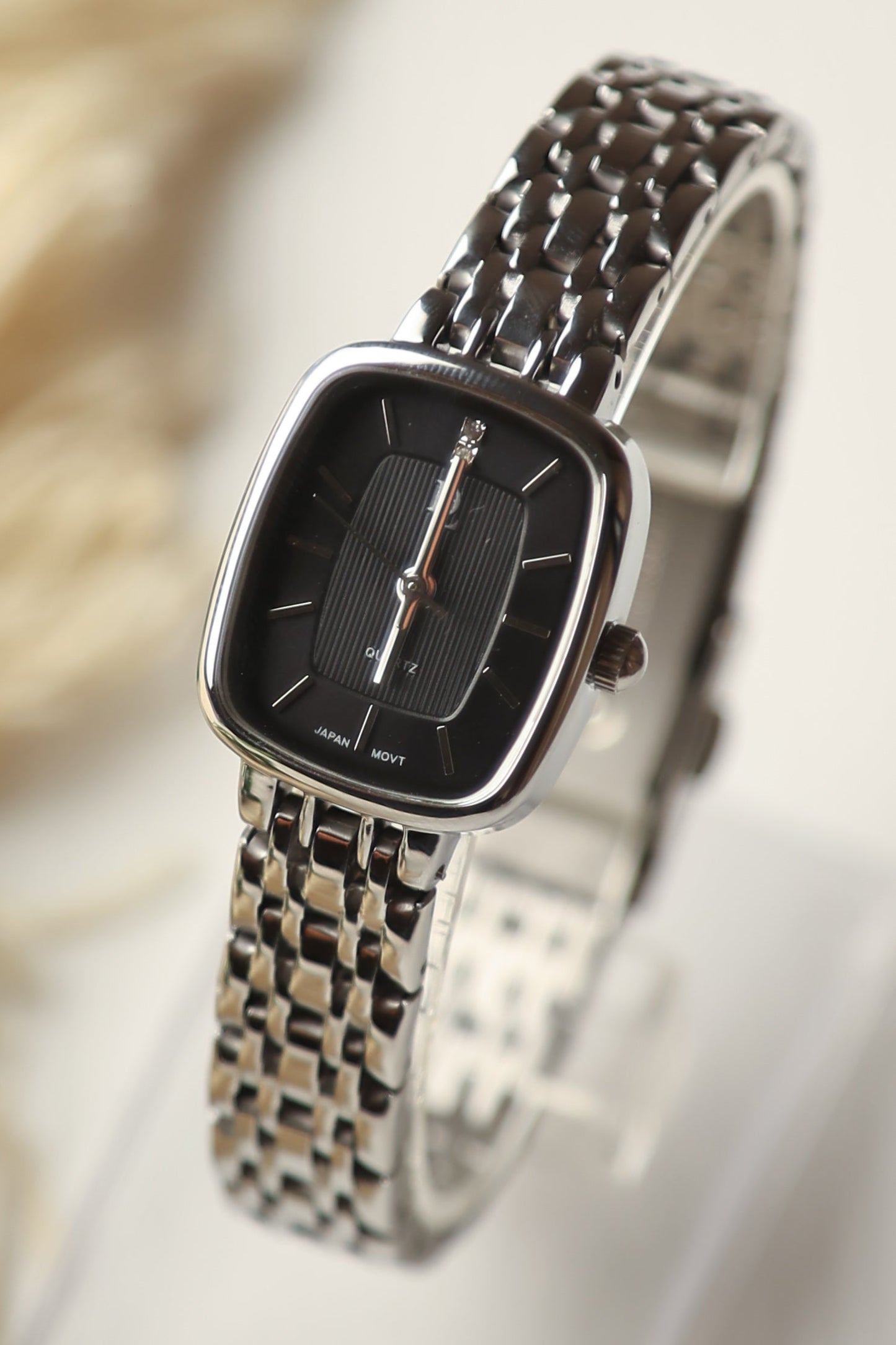 DL Black Dial Premium