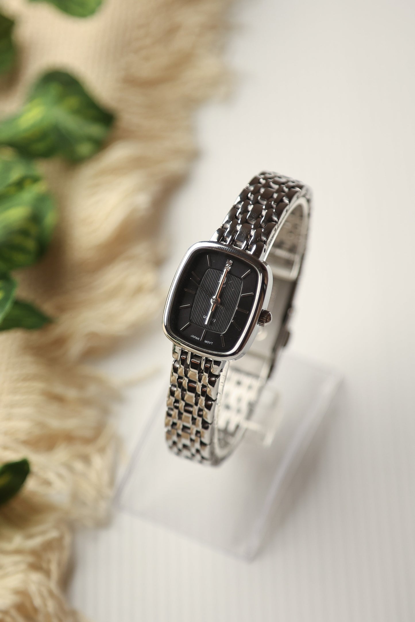 DL Black Dial Premium