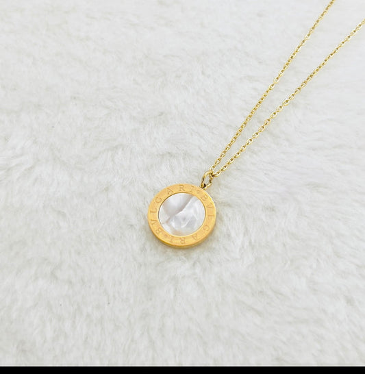 White Round Necklace